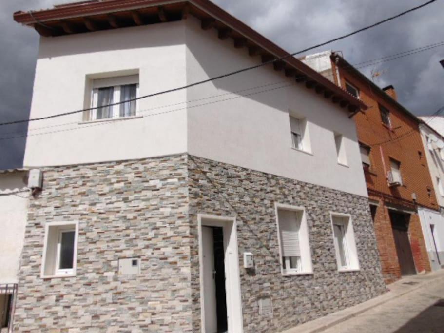 فيلا Casa De Ensueno En El Casco Antiguo San Martín de Valdeiglesias المظهر الخارجي الصورة